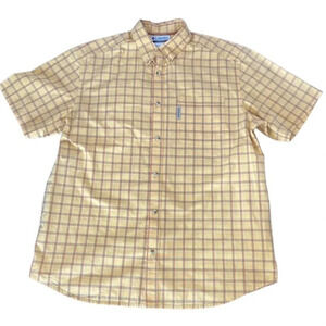 Columbia Men’s plaid short sleeved button down shirt Mustard Yellow Size L